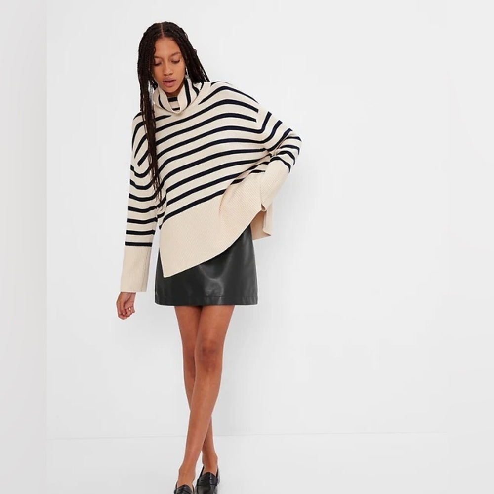 Gap 24/7 Split-hem Turtleneck Sweater